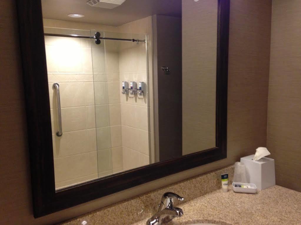 Sonesta Essential Hotel