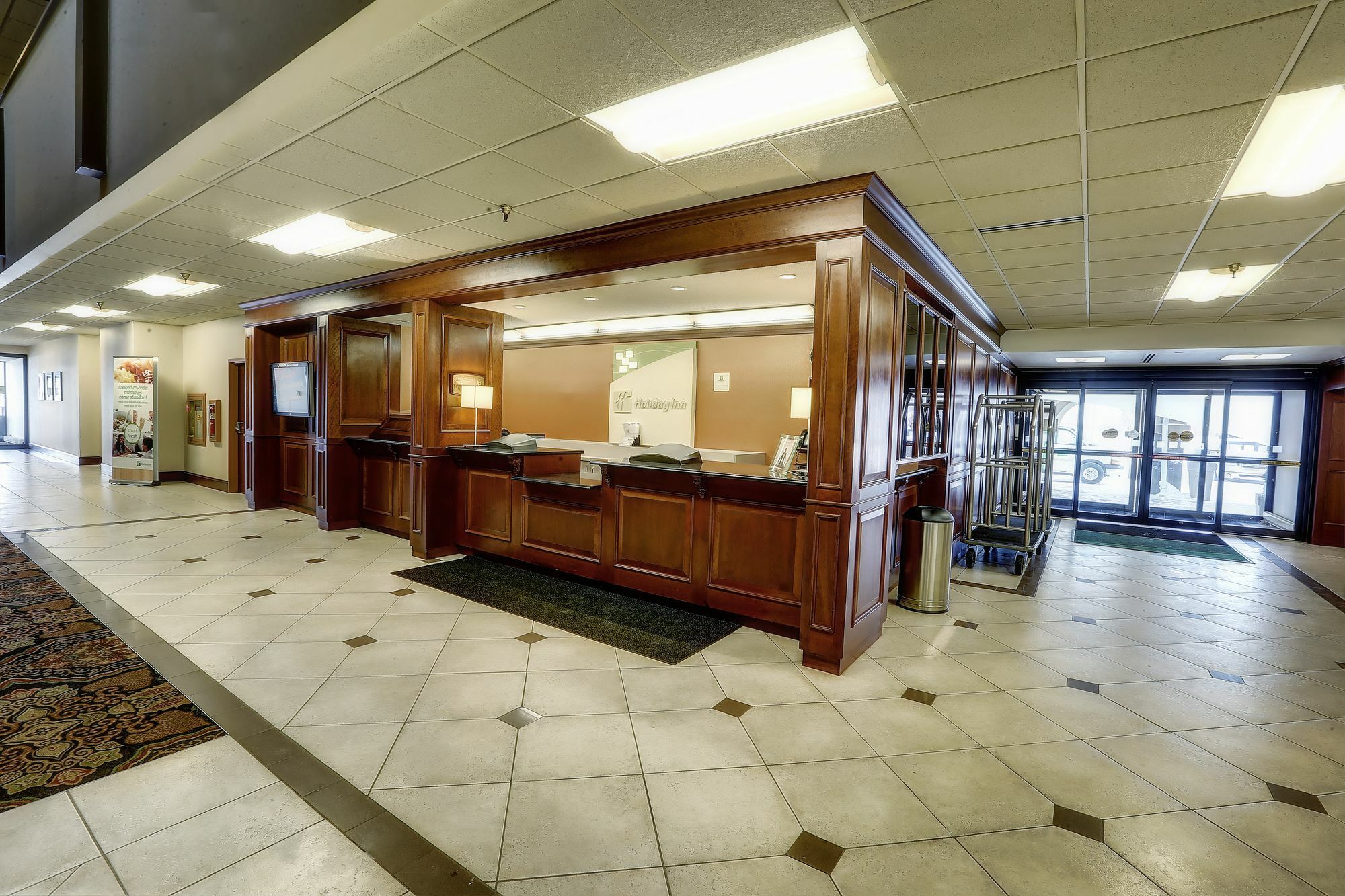 Clarion Convention Center Hotel