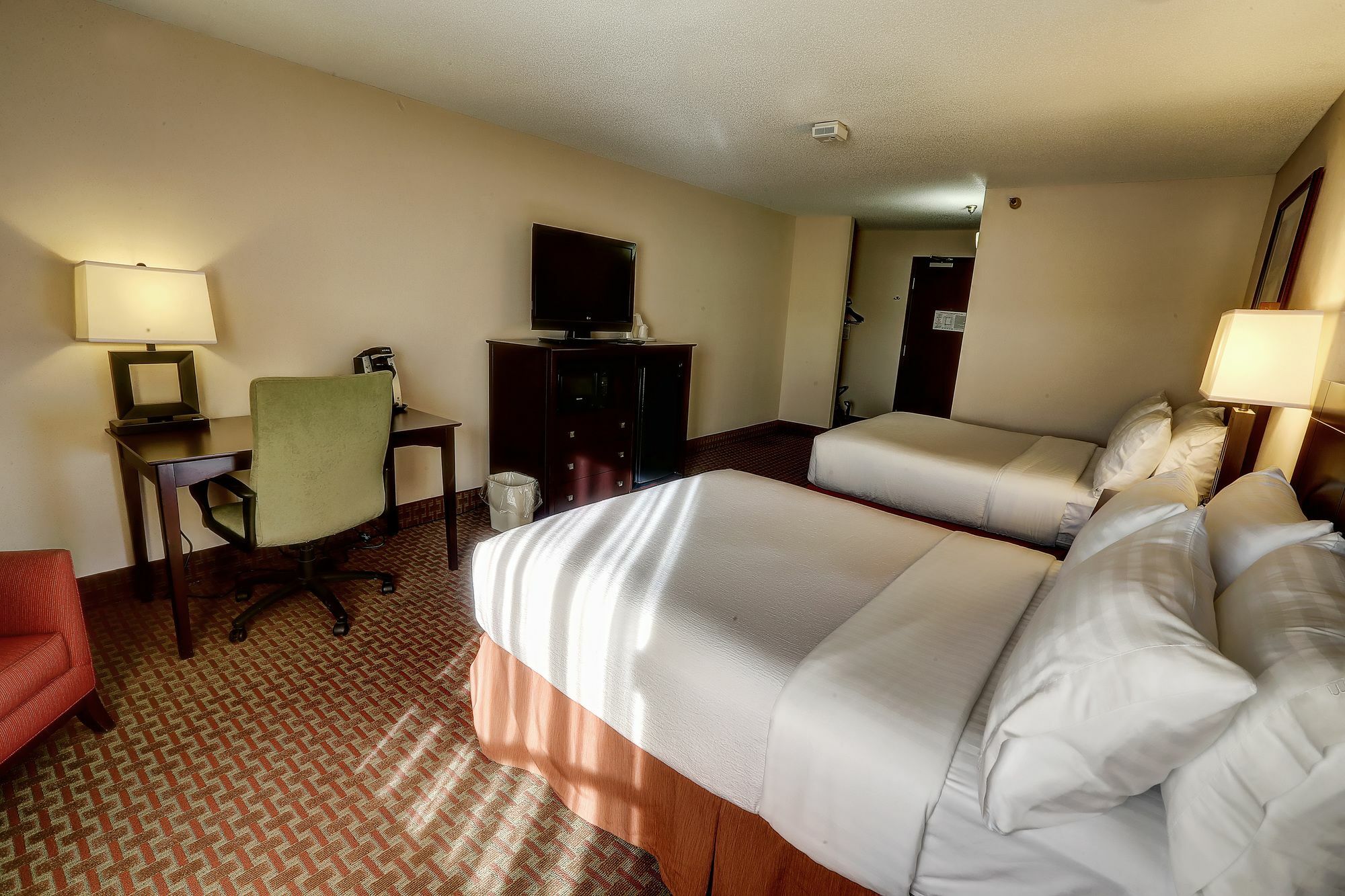 Clarion Convention Center Hotel 3*