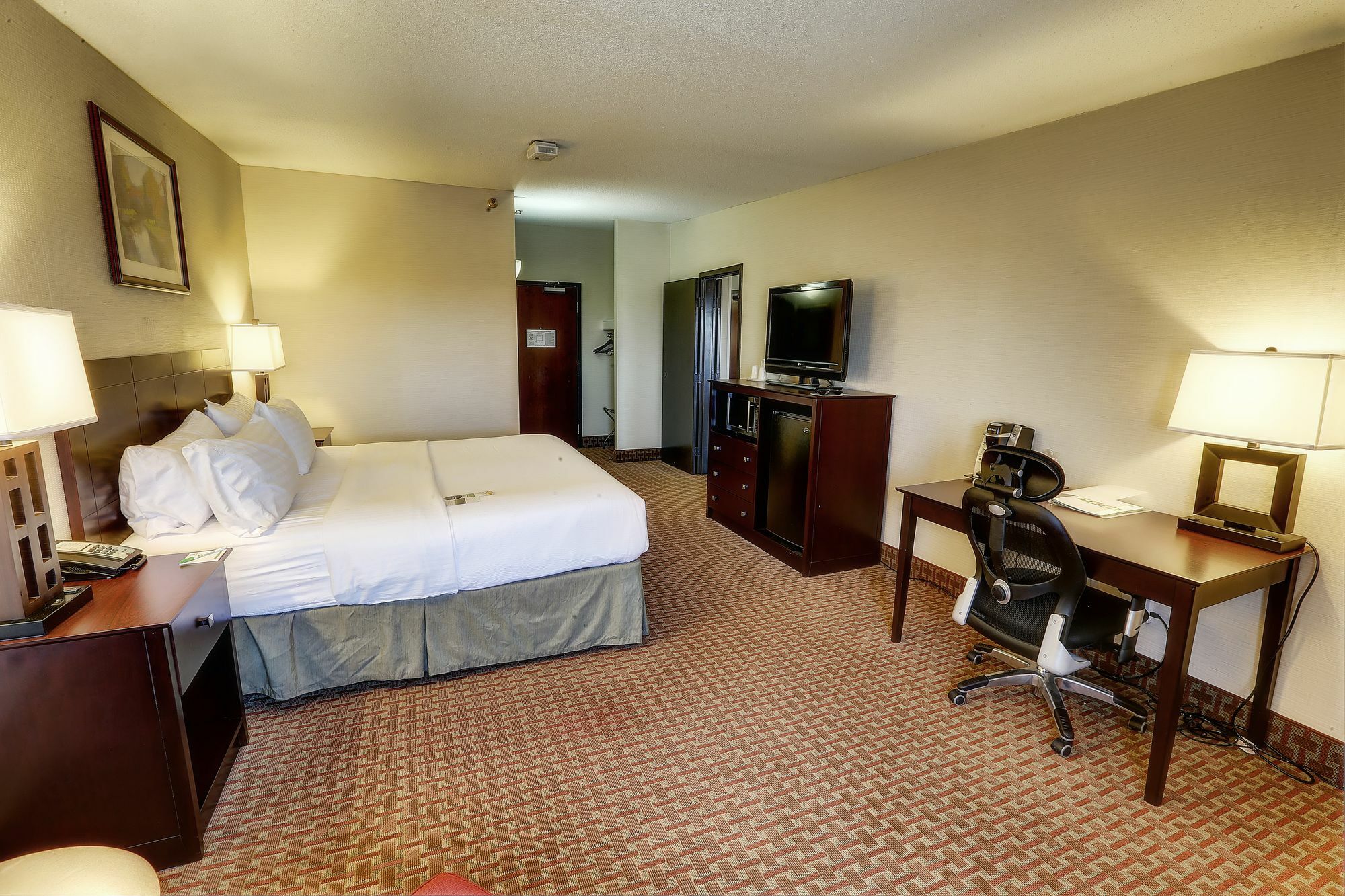 Clarion Convention Center Hotel 3*