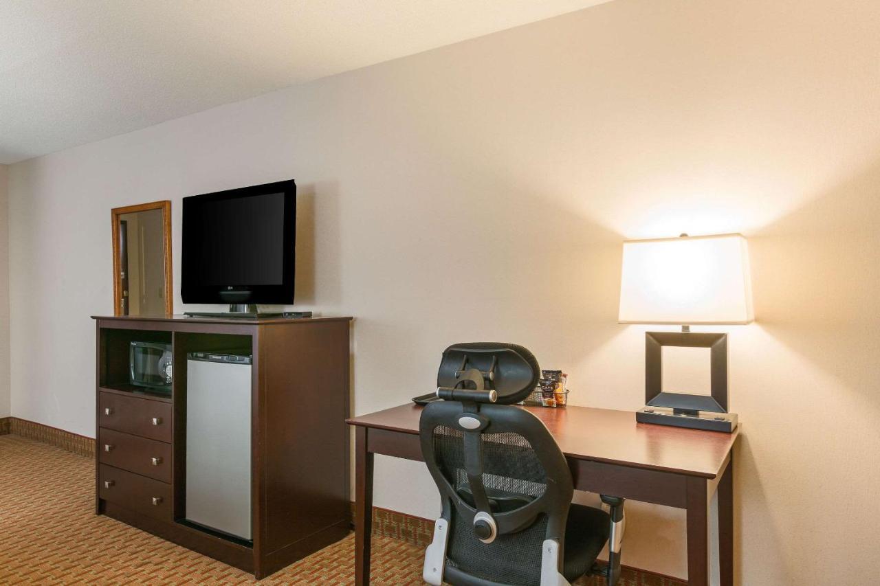Clarion Convention Center Minot