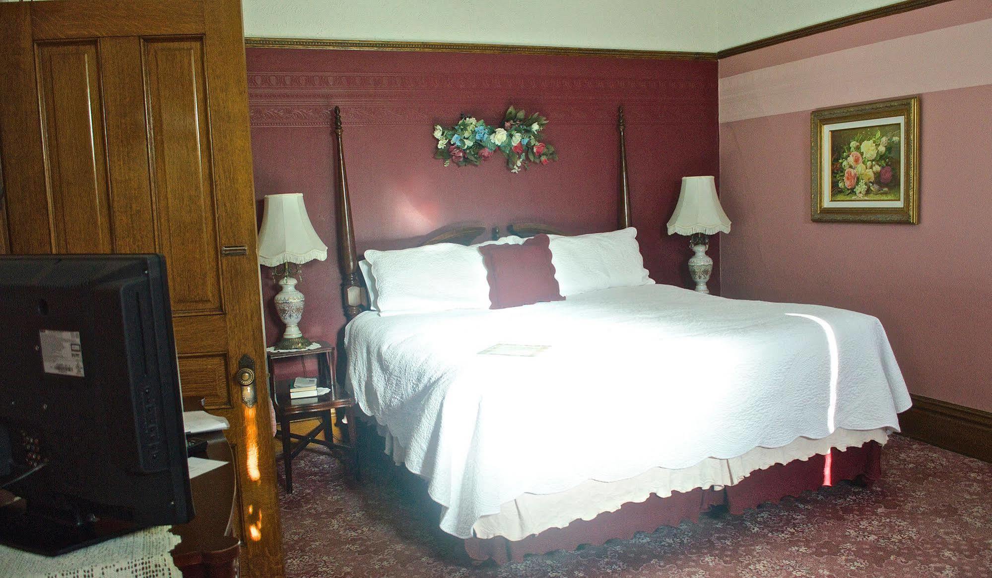 Dakotah Rose Bed & Breakfast